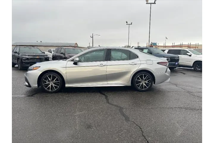 $23799 : Toyota Camry 2023 SE 4dr Sed image 4