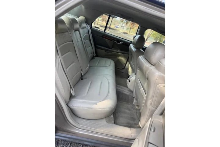 $4500 : 2001 DeVille image 5