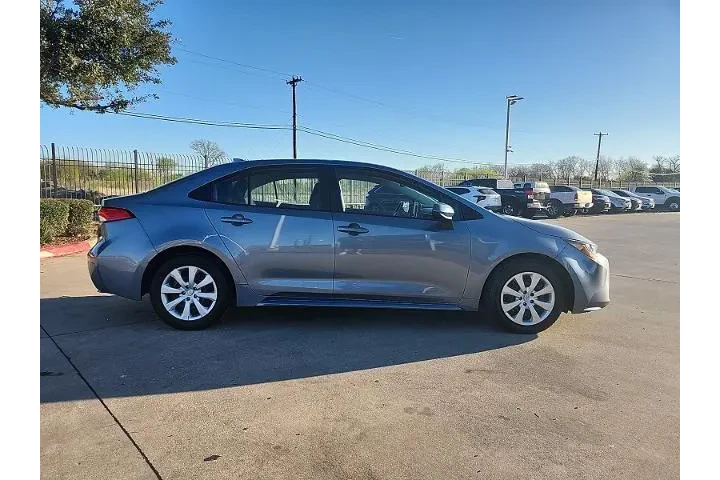 $20496 : Toyota Corolla 2024 LE 4dr S image 2