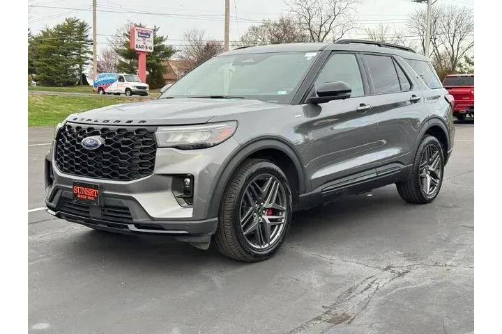 $39995 : Ford Explorer 2025 AWD ST-Li image 9