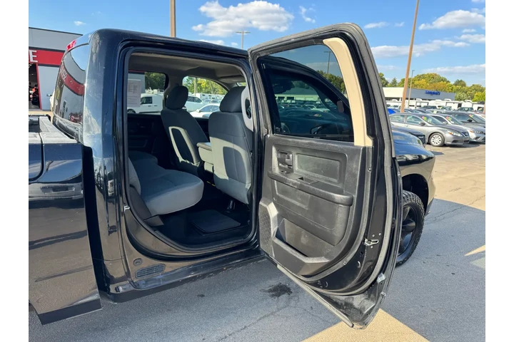 $15980 : 2014 RAM 1500 4WD Crew Cab 14 image 10