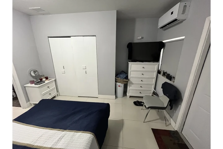 $1300 : Se renta totalmente independie image 10