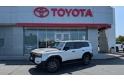 $69899 : Gold Certified2024 Land Cruis thumbnail