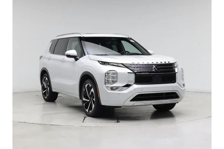 $28998 : Mitsubishi Outlander 2022 SE image 1