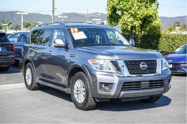 $20500 : Nissan Armada 2019 4x2 SV 4d image 3