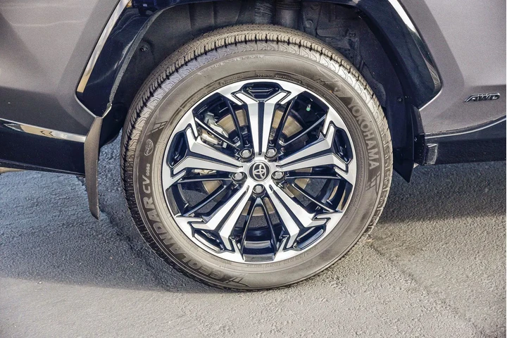 $38438 : Toyota RAV4 Prime 2023 AWD X image 9