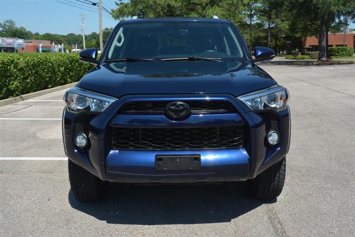 2018 4Runner SR5 Premium image 3