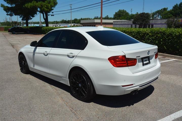 2015 BMW 3 Series 328i xDrive image 10