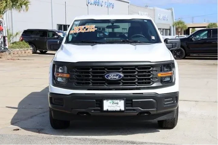 $39396 : Ford F-150 2024 4x4 XL 4dr S image 2