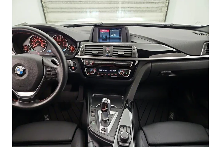 $18998 : BMW 3 Series 2018 330e iPerf image 9