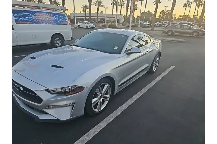 $17760 : Ford Mustang 2019 EcoBoost P image 1