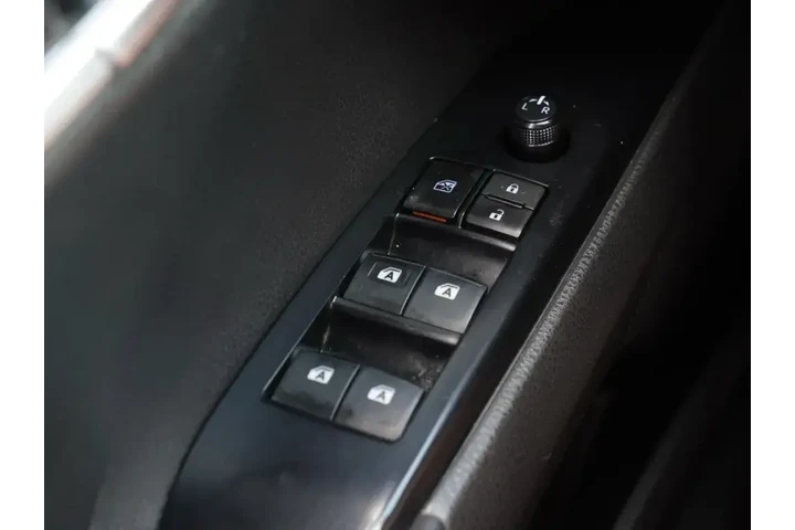 $12232 : Toyota Camry 2018 SE 4dr Sed image 10