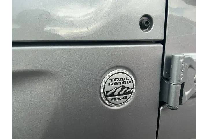 $28950 : Jeep Wrangler Unlimited 2021 image 5