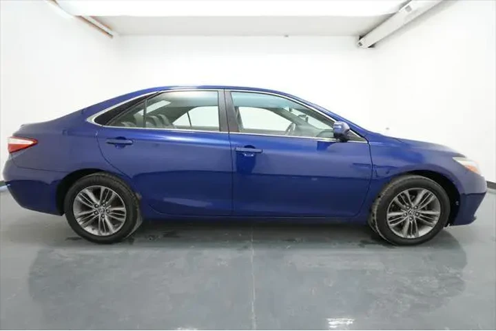 $7951 : Toyota Camry 2015 SE 4dr Sed image 8