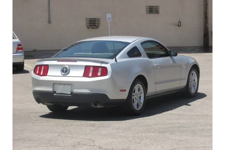 $8995 : 2012 Mustang V6 Premium image 7