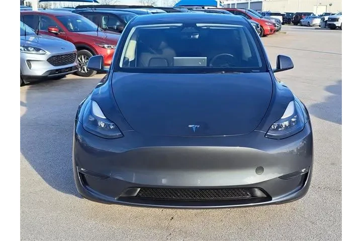 $28384 : Tesla Model Y 2023 AWD Long image 8