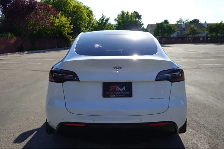 $23979 : 2020 Model Y Long Range image 8