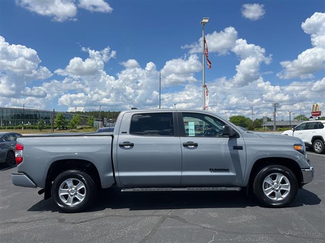 $39991 : PRE-OWNED 2021 TOYOTA TUNDRA image 8