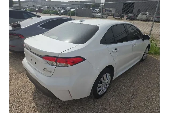 $22121 : Toyota Corolla Hybrid 2024 L image 4