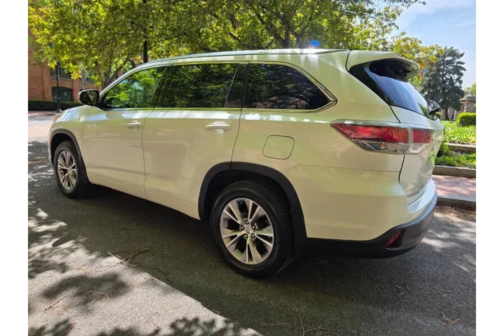 $13995 : 2015 Highlander XLE image 5
