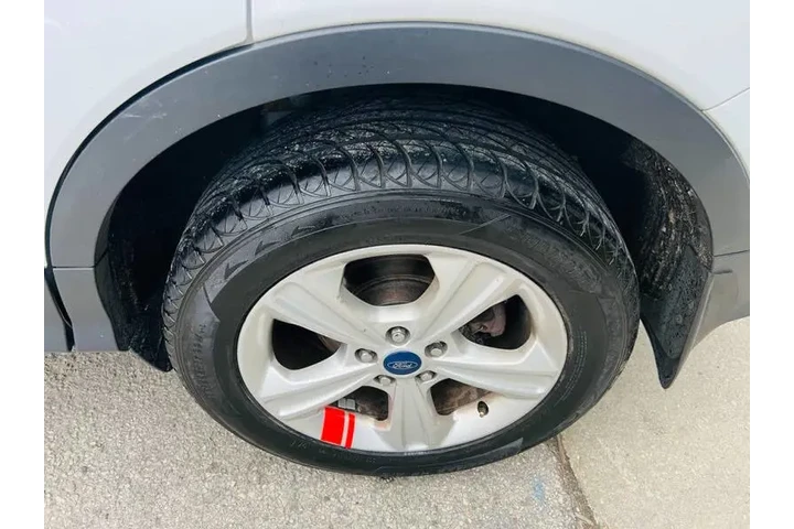 $9999 : 2015 Escape SE image 10