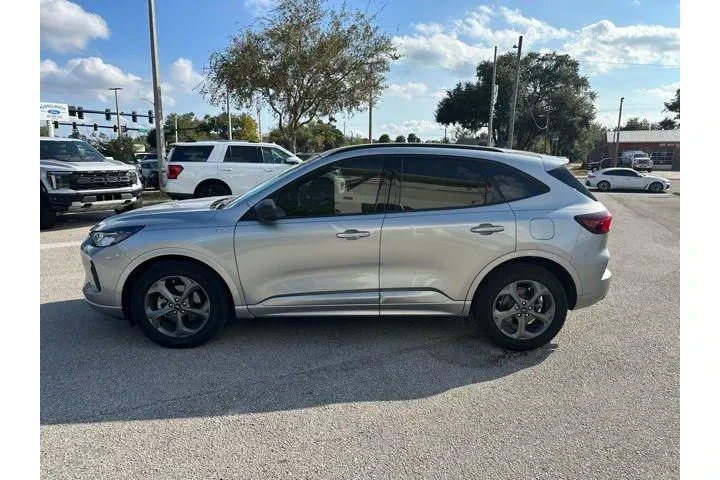 $23875 : Ford Escape 2023 ST-Line 4dr image 6