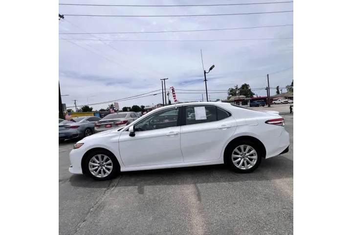 $18999 : 2019 Camry L image 10