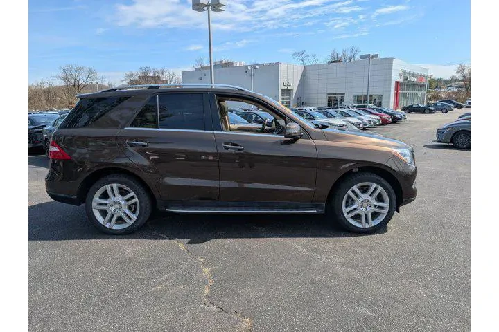 $15988 : Mercedes-Benz M-Class 2015 A image 2