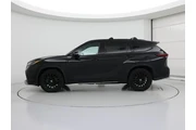 $39998 : Toyota Highlander 2024 XSE 4 thumbnail