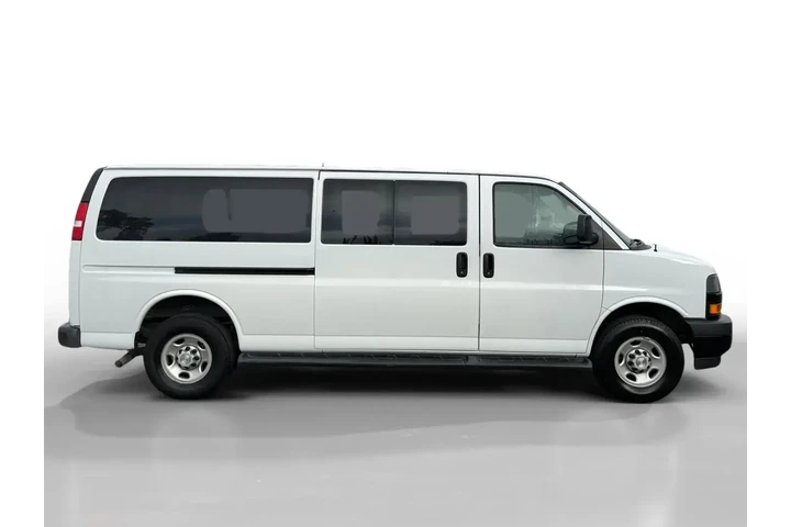 $34884 : Chevrolet Express 2023 LS 35 image 6
