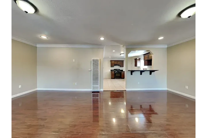 $1850 : Affordable Apartment For Rent image 4