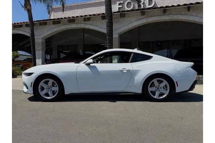 $33750 : Ford Mustang 2026 EcoBoost P image 5