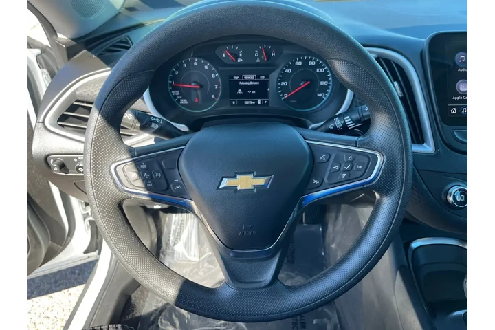 Chevrolet Malibu 2023 LT 4dr image 9