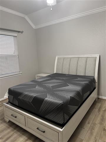 $900 : ROOM FOR RENT image 2