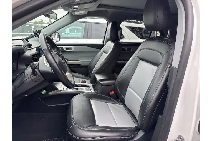 $26744 : Ford Explorer 2023 XLT 4dr S image 6