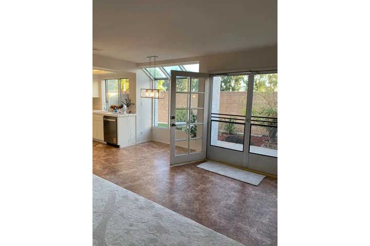 $799000 : WOW VENDO CASA EN DOWNEY image 2