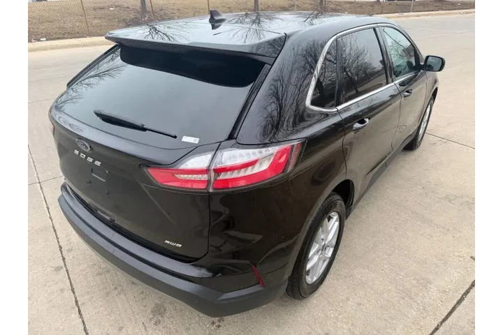 $1 : 2022 Edge SEL image 6