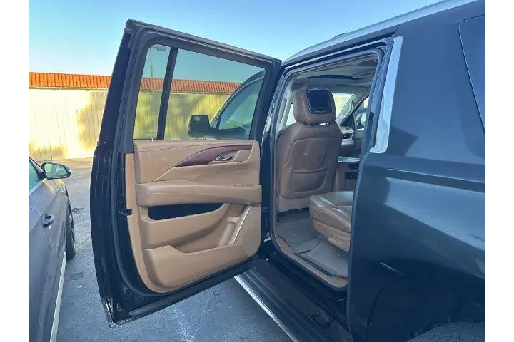 $27411 : Cadillac Escalade ESV 2016 4 image 9
