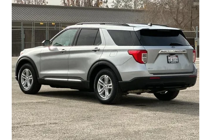 $29990 : Ford Explorer 2022 XLT 4dr S image 5