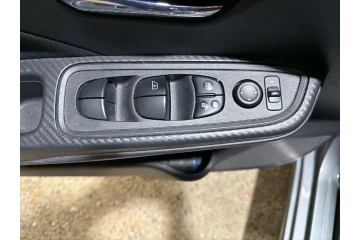 $11260 : Nissan Versa 2021 SV 4dr Sed image 7