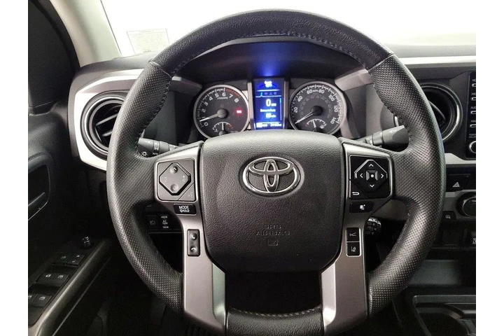 $35998 : Toyota Tacoma 2021 4x4 SR5 V image 10