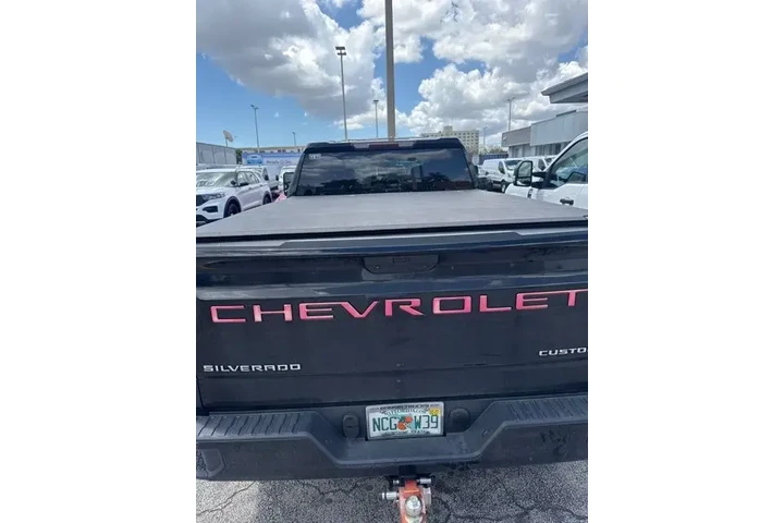 $17990 : Chevrolet Silverado 1500 202 image 6