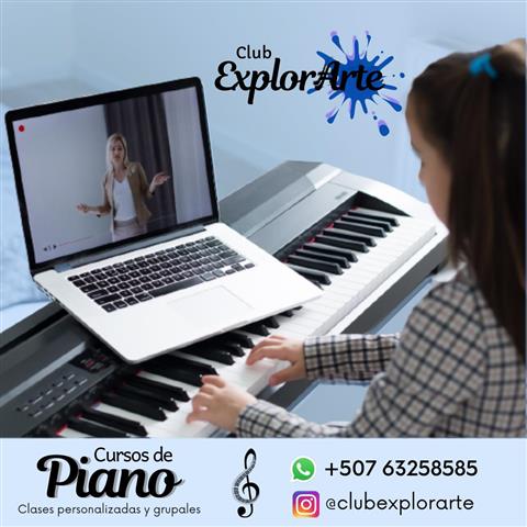 Piano, Guitar & Singing lesson image 2