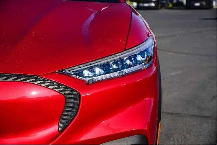 $27995 : Ford Mustang Mach-E 2023 Sel image 10