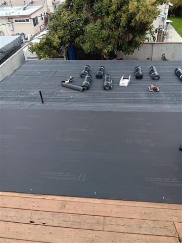 Roofing instalatión image 2
