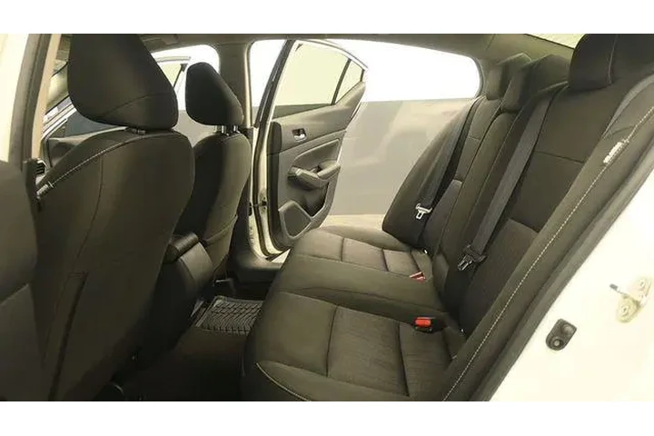 $19398 : Nissan Altima 2022 2.5 SV 4d image 10