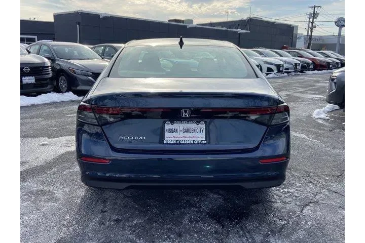 $25805 : Honda Accord 2025 SE 4dr Sed image 5