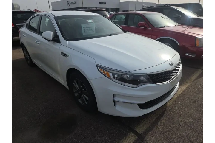 $5990 : 2017 Optima LX Turbo image 1