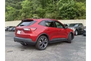$17490 : Ford Escape 2022 SE 4dr SUV thumbnail