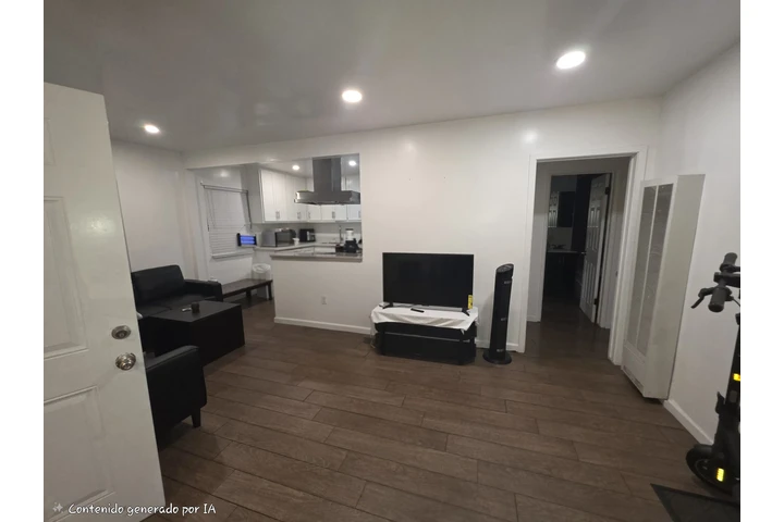 $1000 : Renta de cuarto.área inglewood image 1